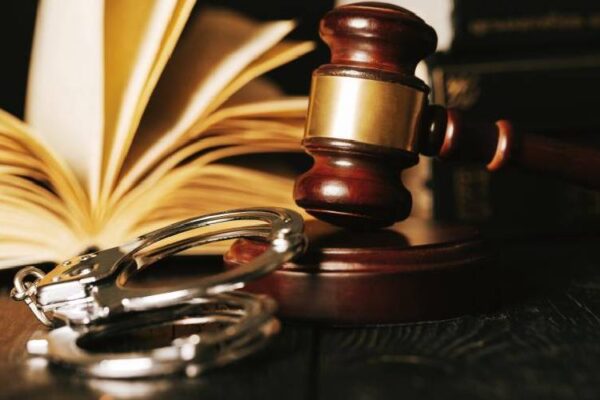 Court frees man jailed for stealing metal rods