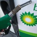 BP profits plunge as oil prices ease