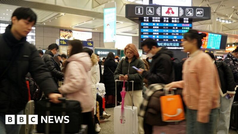 Bad economy, nosy relatives: Young Chinese put off by Lunar New Year
