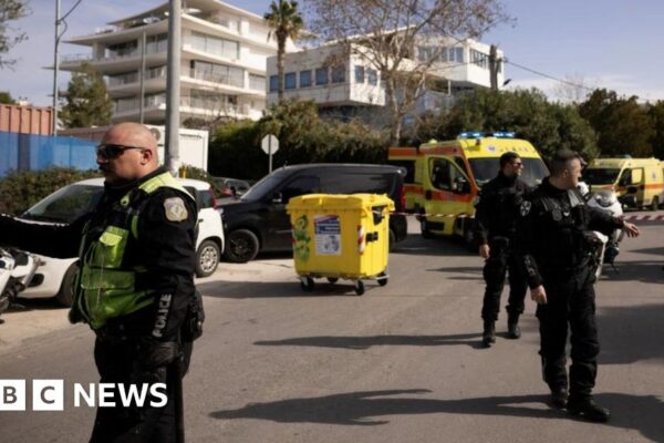 Greece: Four dead in shooting at shipping company