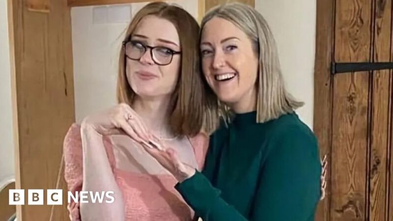 Laura Kuenssberg: Ban children’s access to social media apps, says Brianna Ghey’s mother
