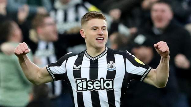 Newcastle United 4-4 Luton Town: Harvey Barnes rescues point for Magpies on return from injury in thriller