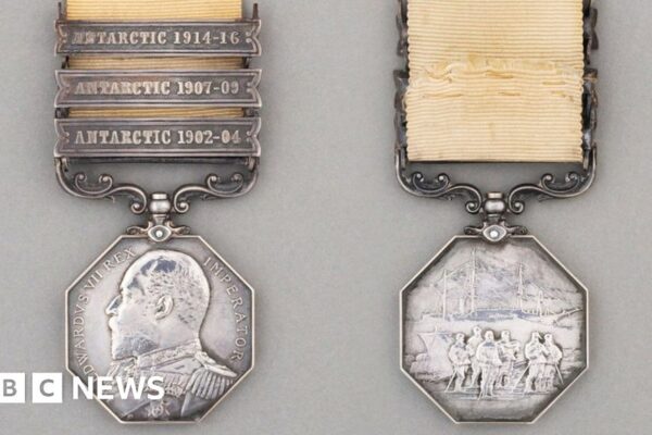 Sir Ernest Shackleton: UK buyer wanted for last of explorer's medals