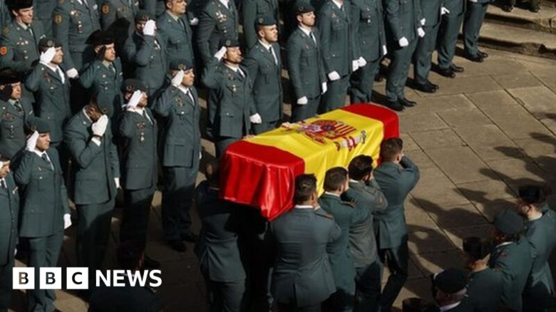 Spain: Eight arrests after two officers die in 'narco-boat' chase