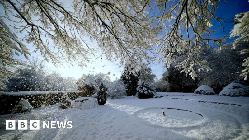 UK weather: Snow warning for some as mild conditions to end