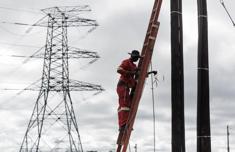 Key summit draws $50bn in commitments to electrify Africa