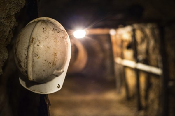 Botswana, De Beers Reach Diamond Sales Agreement After Years of Negotiations
